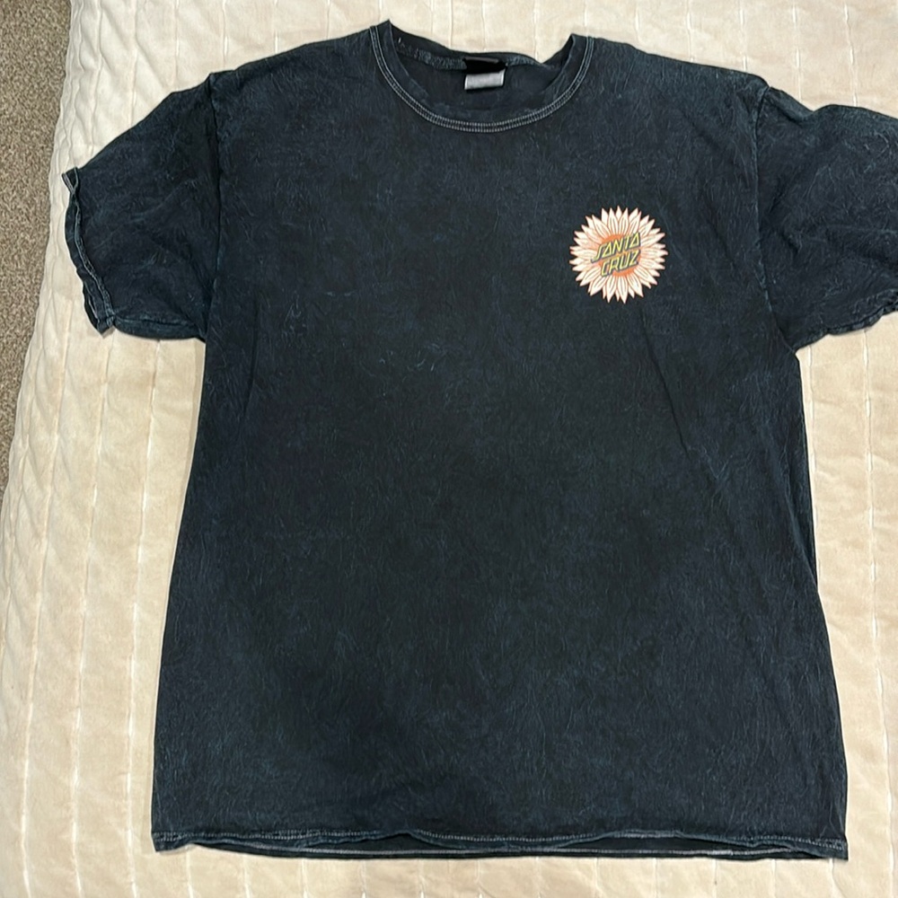 Women’s size XL Santa Cruz t shirt